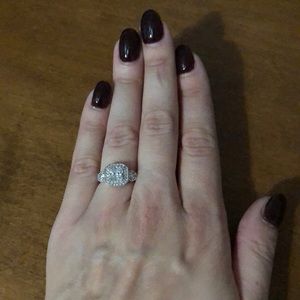 Stella & Dot silver stoned ring